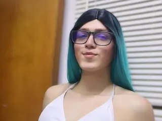 Toy IsabellaWarren