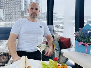Naked MarioGaspari